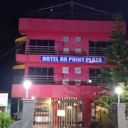 On Point Plaza Bed & Breakfast Murud  Ngoại thất bức ảnh