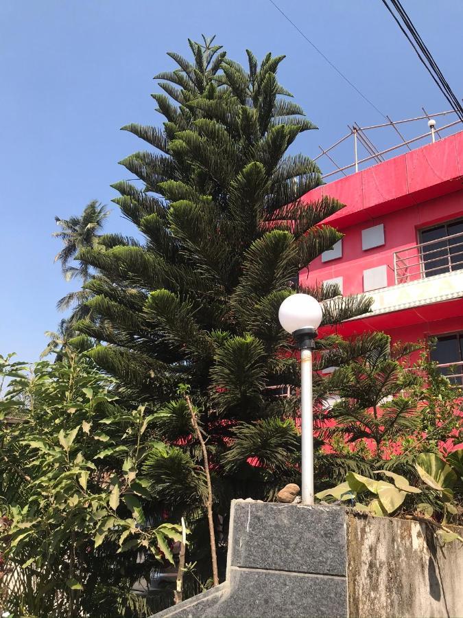 On Point Plaza Bed & Breakfast Murud  Ngoại thất bức ảnh