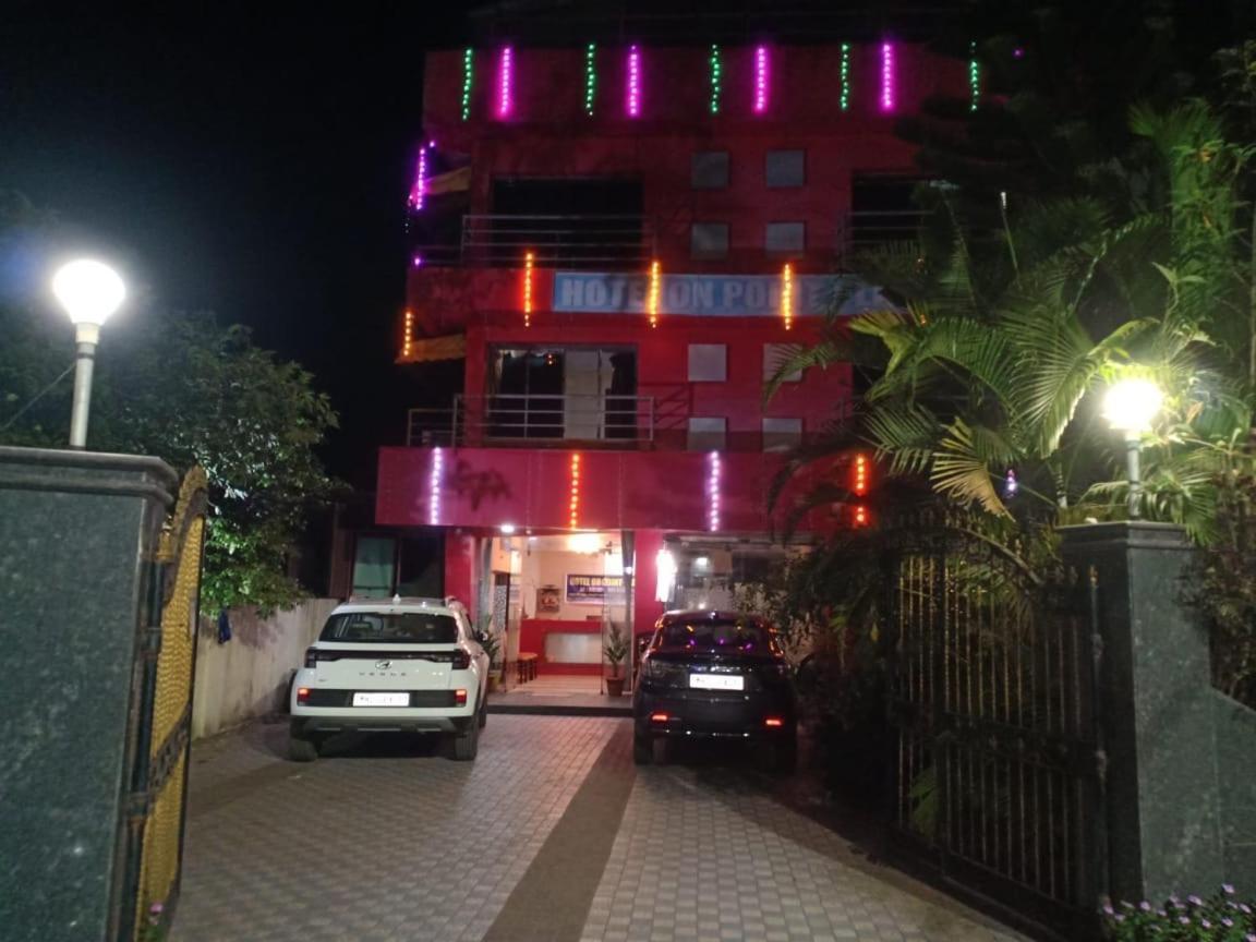On Point Plaza Bed & Breakfast Murud  Ngoại thất bức ảnh